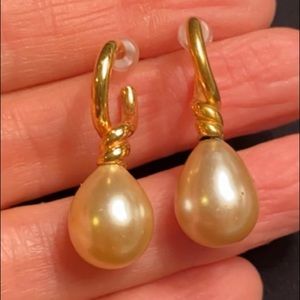 Venus Pearl Drop Earrings